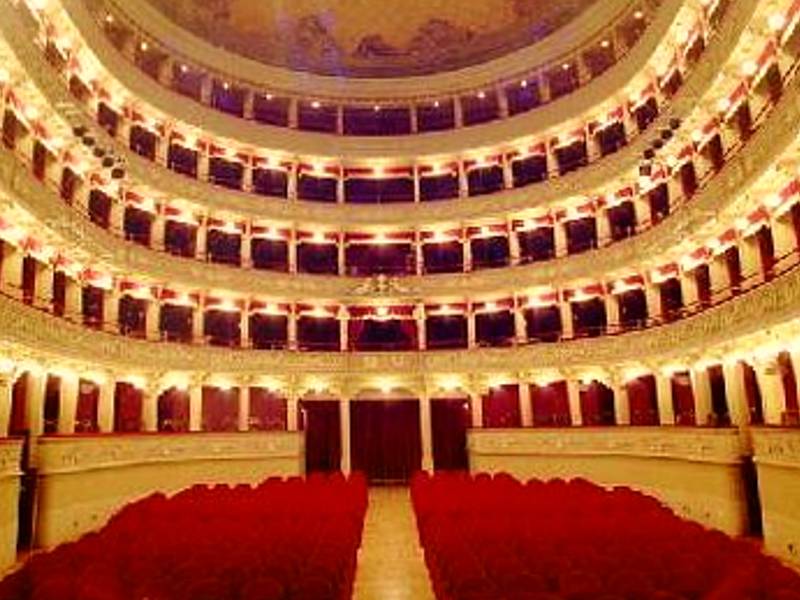 Il Teatro Alfieri